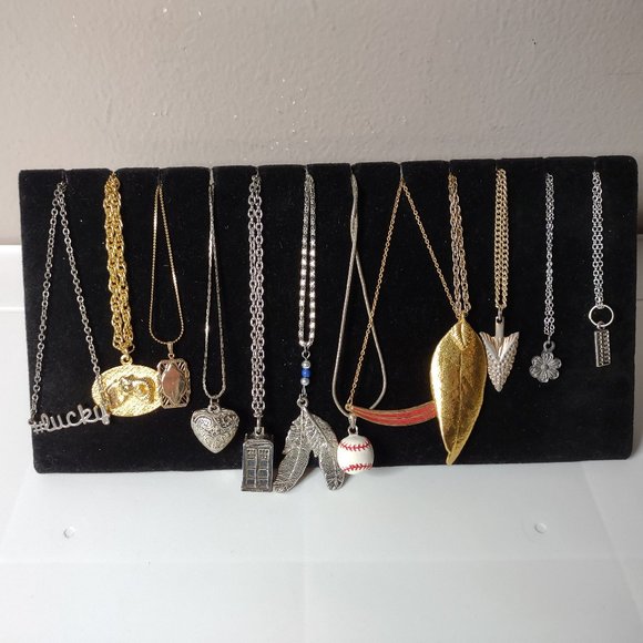 Lot Of 12 Pendant Necklaces - Picture 1 of 10